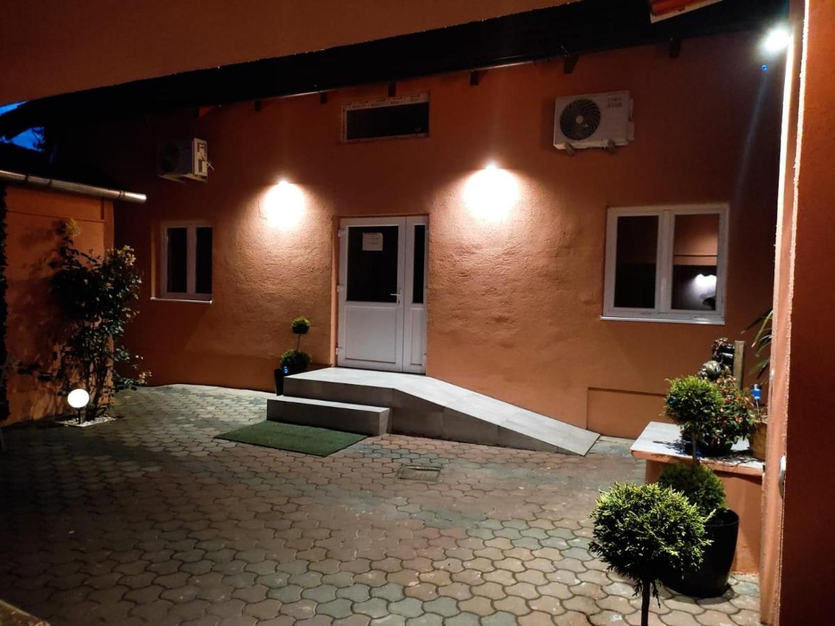 Calypso Rooms Făgăraş Exterior foto